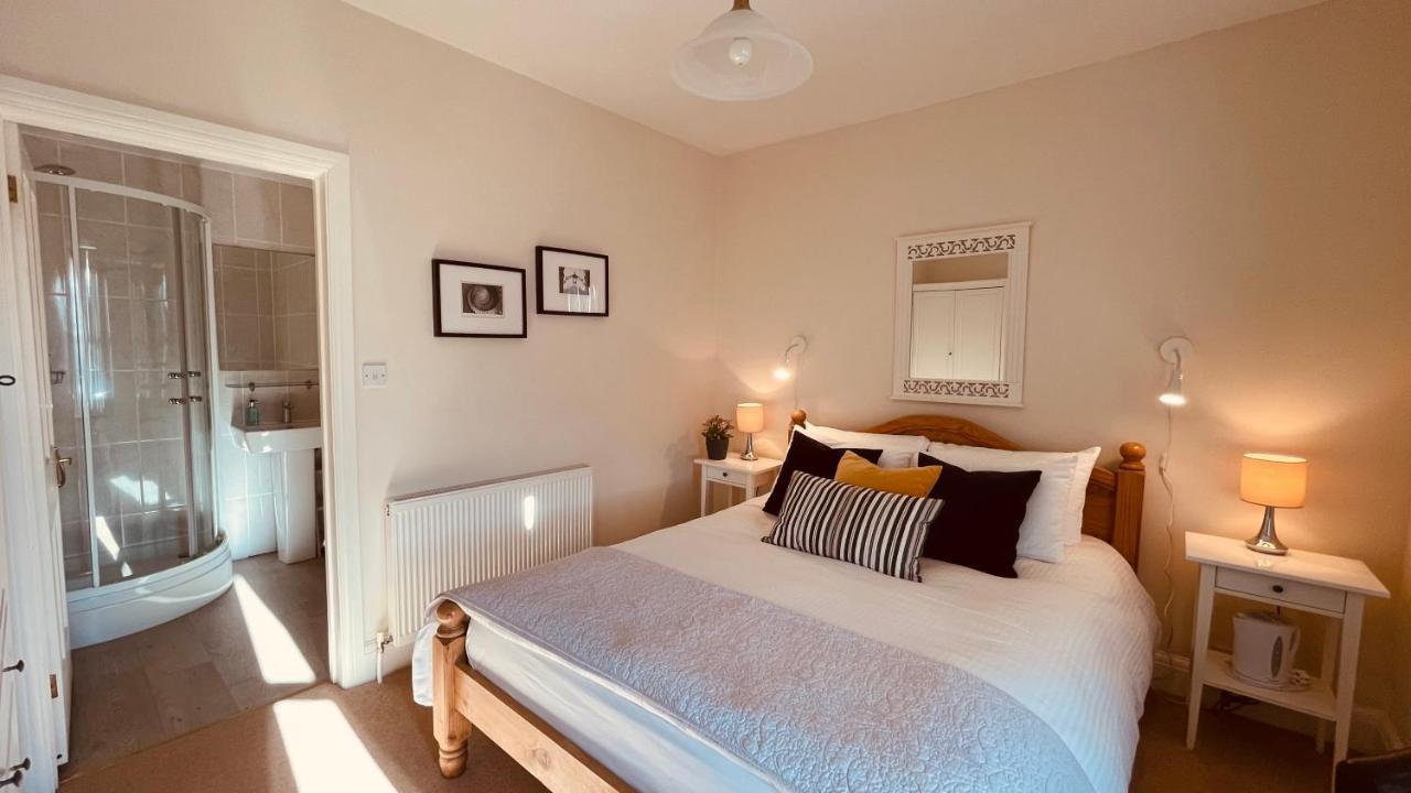 Arbour House B&B Суонидж Екстериор снимка