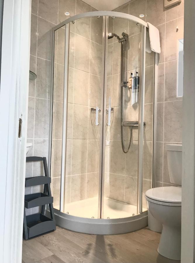 Arbour House B&B Суонидж Екстериор снимка