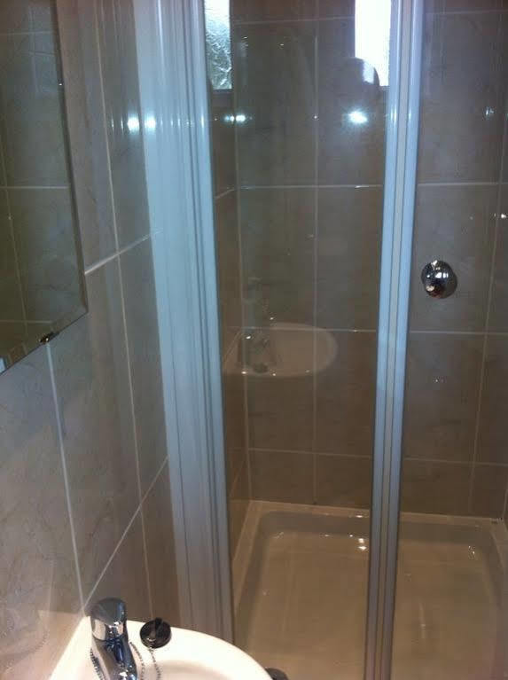 Arbour House B&B Суонидж Екстериор снимка